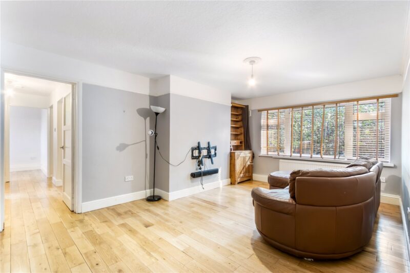 Alexandra Park Road, N22