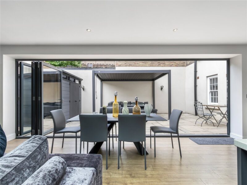 Islington High Street, N1