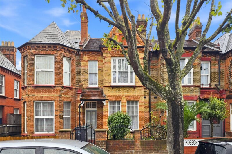 Gladstone Avenue, N22