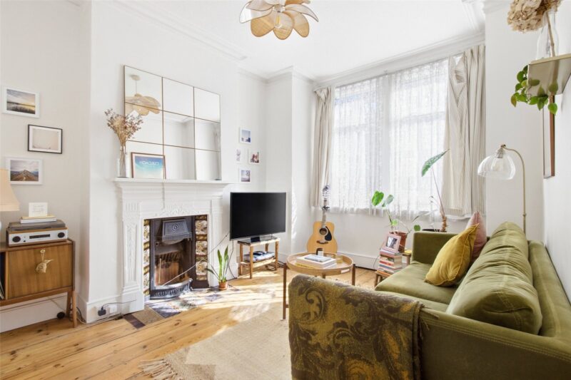 Lyndhurst Road, N22