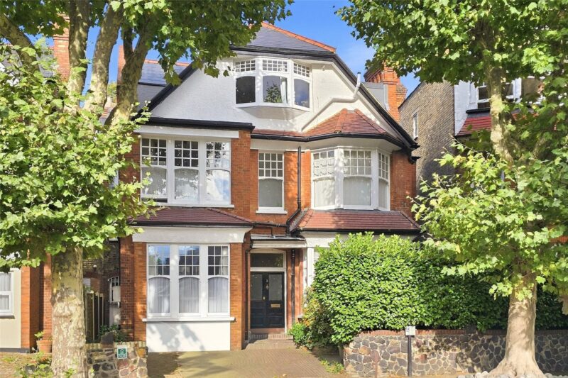 Princes Avenue, N10